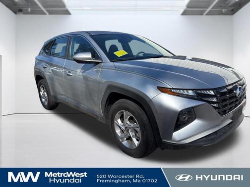 2023 Hyundai TUCSON SE