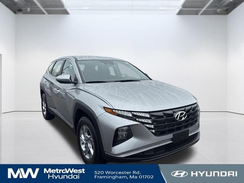 2023 Hyundai TUCSON SE