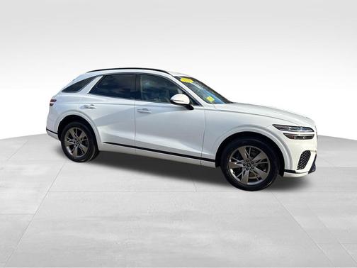 Alta White 2025 Genesis GV70 3.5T AWD Sport