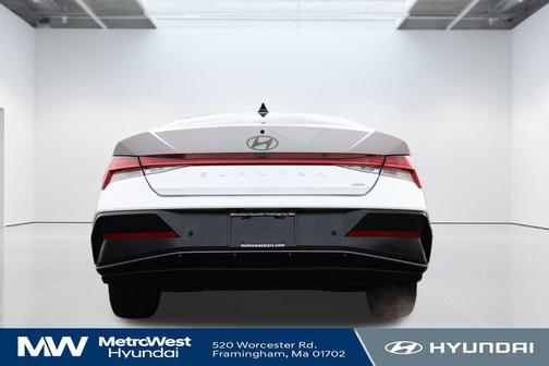 2024 Hyundai ELANTRA HEV Limited
