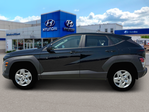 Abyss Black Pearl 2026 Hyundai KONA SE