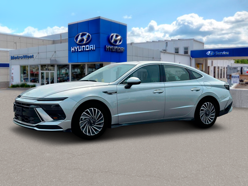 Aero Silver 2025 Hyundai SONATA Hybrid SE