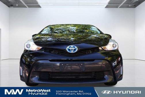 2015 Toyota Prius v Five