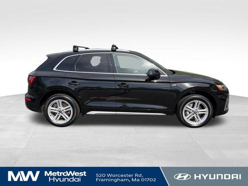 Mythos Black Metallic 2021 Audi Q5 Prestige 55 TFSI e quattro S tronic