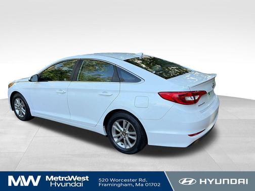 Quartz White Pearl 2017 Hyundai SONATA SE