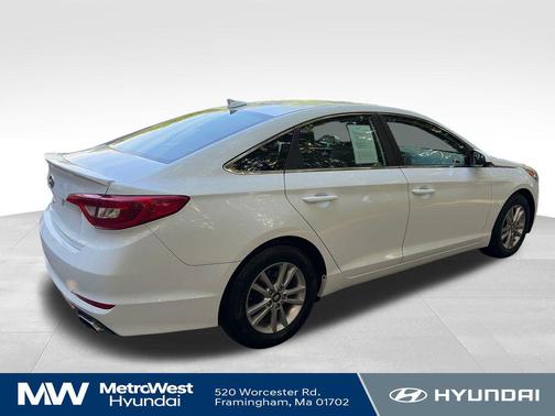 Quartz White Pearl 2017 Hyundai SONATA SE