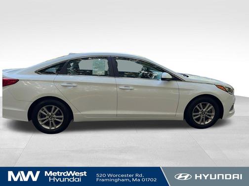 Quartz White Pearl 2017 Hyundai SONATA SE