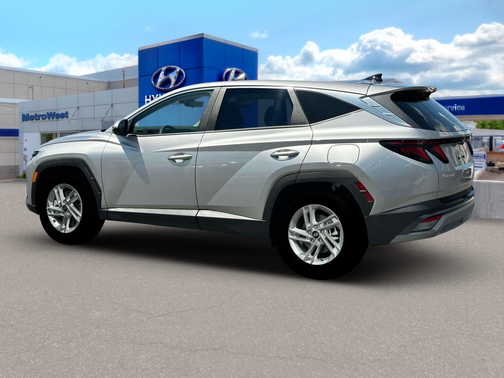 Shimmering Silver 2026 Hyundai TUCSON SE