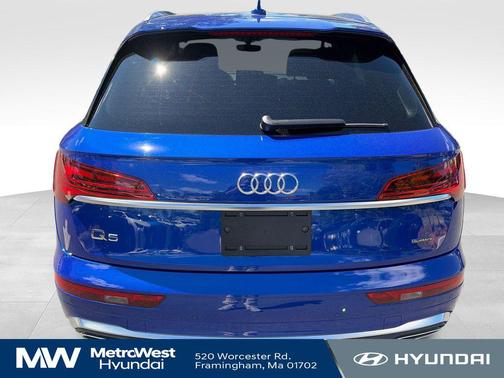 Ultra Blue Metallic 2024 Audi Q5 e 55 S line Premium Plus