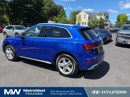 Ultra Blue Metallic 2024 Audi Q5 e 55 S line Premium Plus