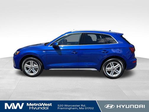 Ultra Blue Metallic 2024 Audi Q5 e 55 S line Premium Plus