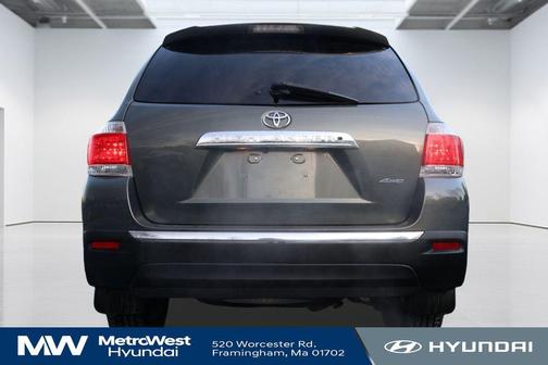 2011 Toyota Highlander SE