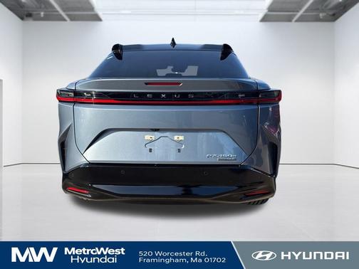 2023 Lexus RZ 450e Luxury