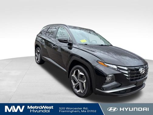 Black Pearl 2024 Hyundai TUCSON SEL