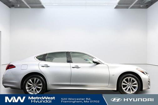 2018 INFINITI Q70 3.7X LUXE