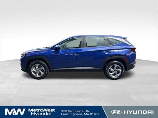 2022 Hyundai TUCSON SE