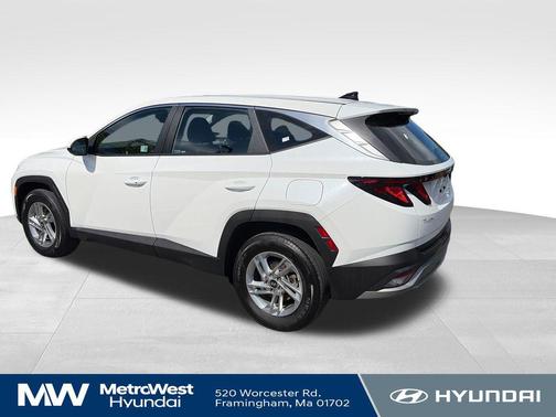 Serenity White Pearl 2025 Hyundai TUCSON SE
