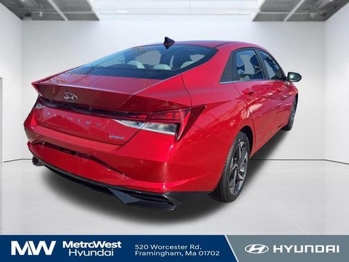 2022 Hyundai ELANTRA Limited