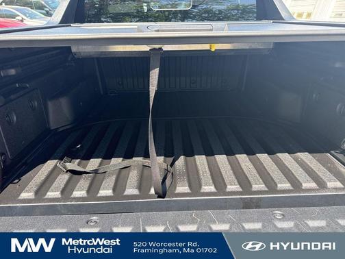 Phantom Black 2023 Hyundai SANTA CRUZ SEL