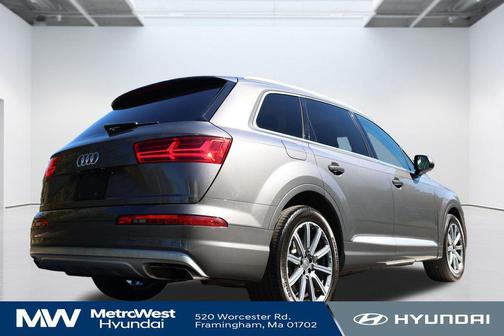 2019 Audi Q7 55 Premium Plus