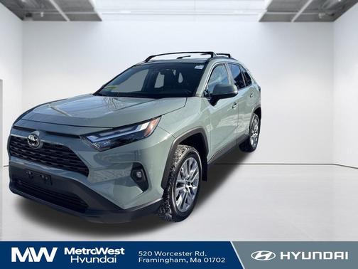 2023 Toyota RAV4 XLE Premium