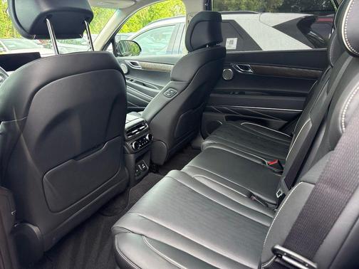 Vik Black 2024 Genesis GV80 3.5T