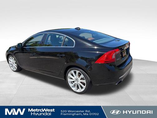 Onyx Black Metallic 2017 Volvo S60 Inscription T5 Platinum