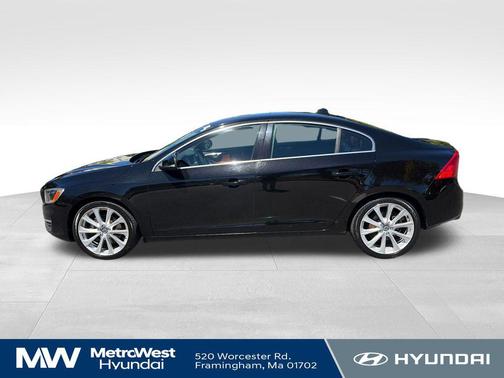 Onyx Black Metallic 2017 Volvo S60 Inscription T5 Platinum