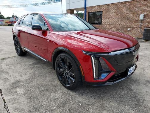 2024 Cadillac LYRIQ Sport