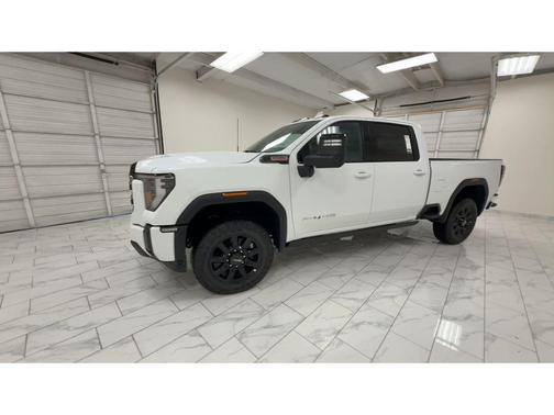 2025 GMC Sierra 2500 AT4