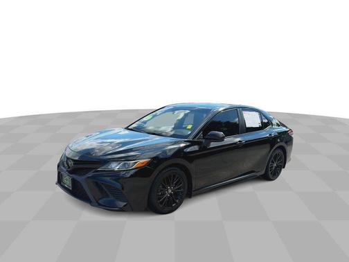 2020 Toyota Camry SE Nightshade