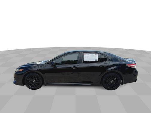 2020 Toyota Camry SE Nightshade