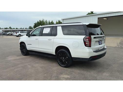 2023 Chevrolet Suburban RST