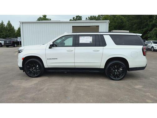2023 Chevrolet Suburban RST
