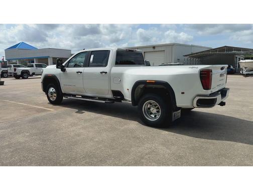 2025 GMC Sierra 3500 Pro