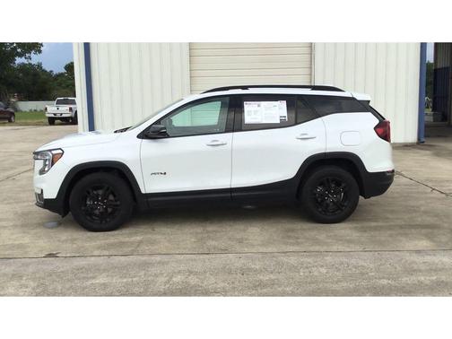 2023 GMC Terrain AT4
