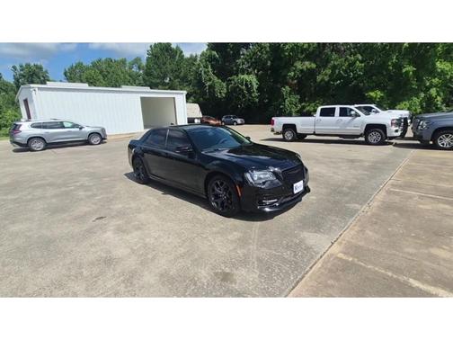 2022 Chrysler 300 Touring L
