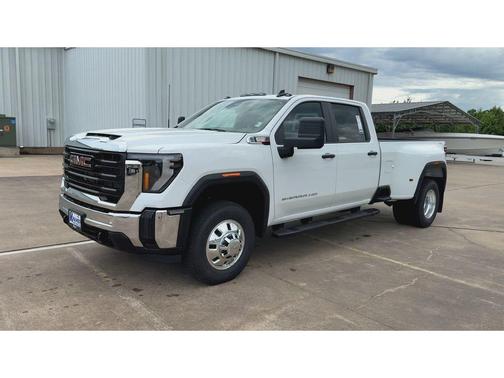 2025 GMC Sierra 3500 Pro