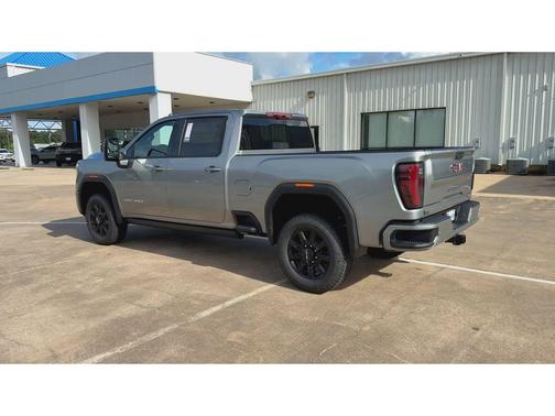 2025 GMC Sierra 2500 AT4