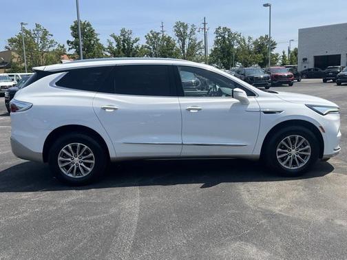 2022 Buick Enclave AWD Essence
