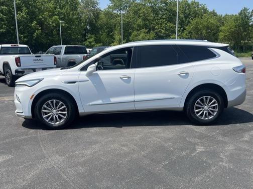 2022 Buick Enclave AWD Essence