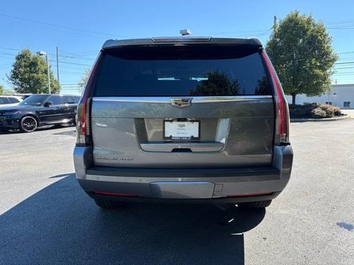 2020 Cadillac Escalade Luxury