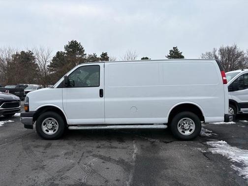 2024 Chevrolet Express 2500 RWD 2500 Regular Wheelbase WT
