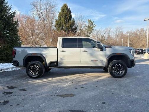 2025 GMC Sierra 2500 AT4