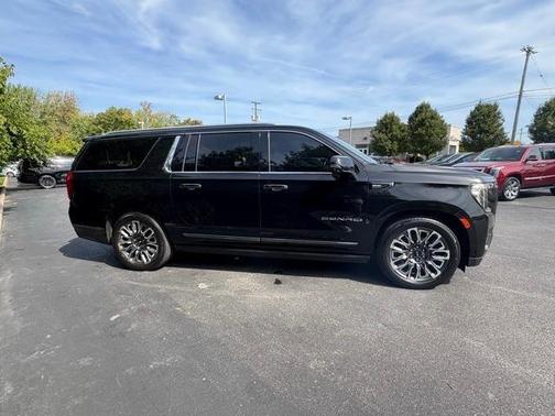 2023 GMC Yukon XL Denali Ultimate