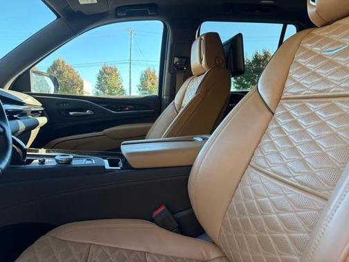 2024 Cadillac Escalade Sport