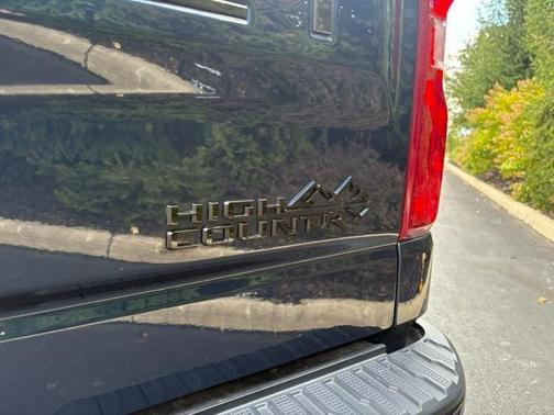 2022 Chevrolet Silverado 1500 High Country