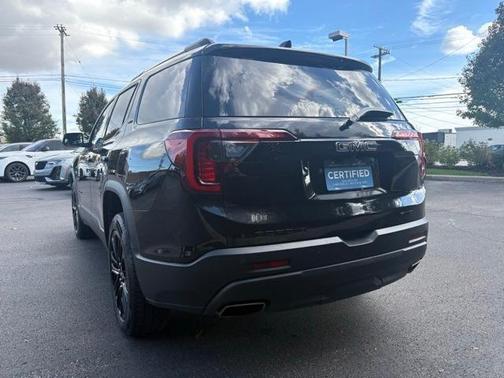 2023 GMC Acadia AWD SLT