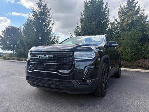 2023 GMC Acadia AWD SLT