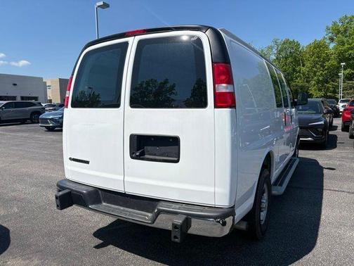 Summit White 2024 Chevrolet Express 2500 LT